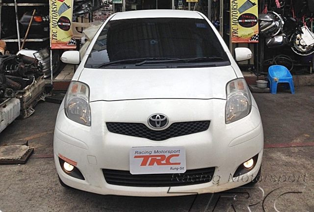 สปอร์ตไลท์ YARIS 2009 แสงสีขาว งาน U